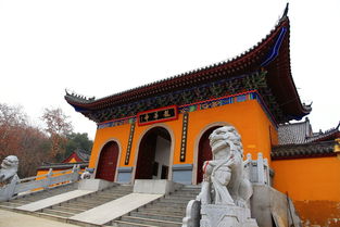 修建中的龙华寺