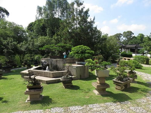 两地铁站两大花园