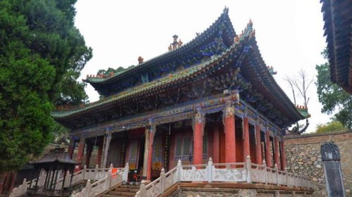 大山中的千年道观,当地人称其很灵验,至今仍有世外高人隐居