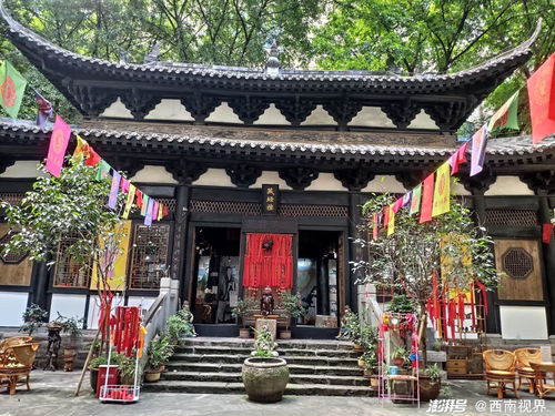 重庆现最古老的木质建筑物,700年历史道观隐于闹市之中