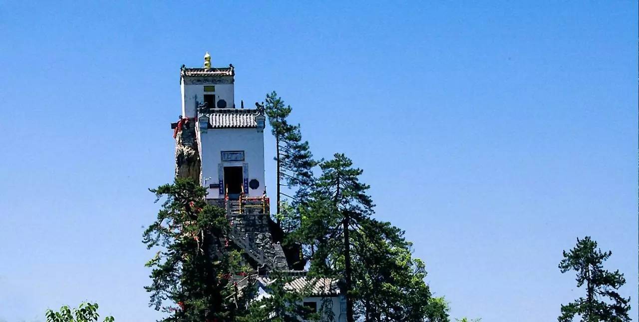三面悬于万丈深渊，仅6平米的绝顶道观--塔云山陕西_旅游_网